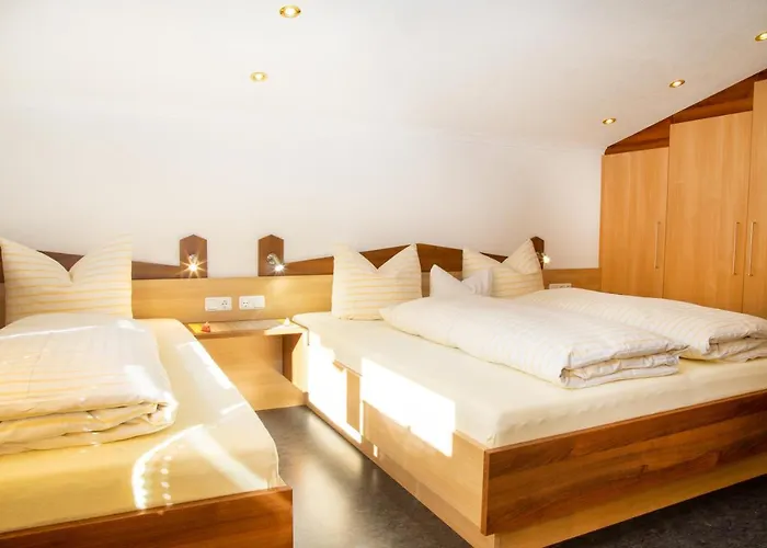 Haus Tirol アパート