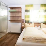 Lägenhet Haus Tirol *